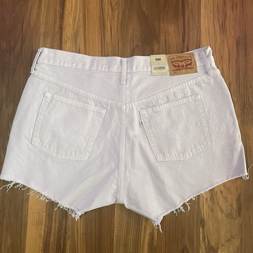 NWT Levi’s 501 Original Fit High Rise Women’s Lilac Denim Cut Off Shorts 33